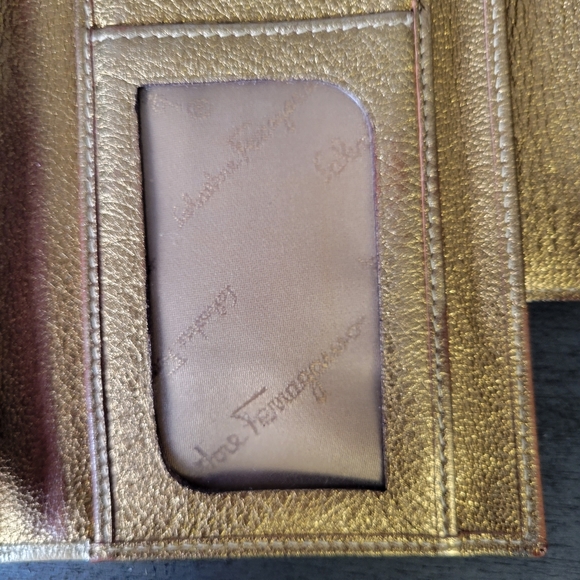 Salvatore Ferragamo metallic long leather wallet - Picture 9 of 15